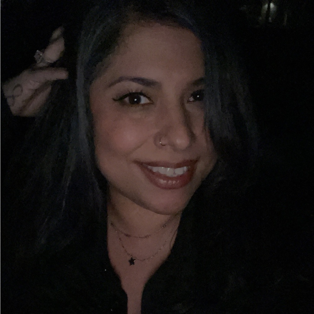 Meet your Posher, Alejandra